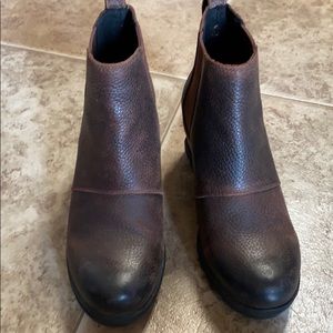 Sorel Size 10 chocolate Brown boots